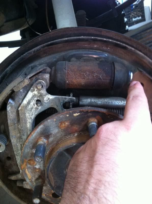 Rear brakes not working.. Pirate 4x4