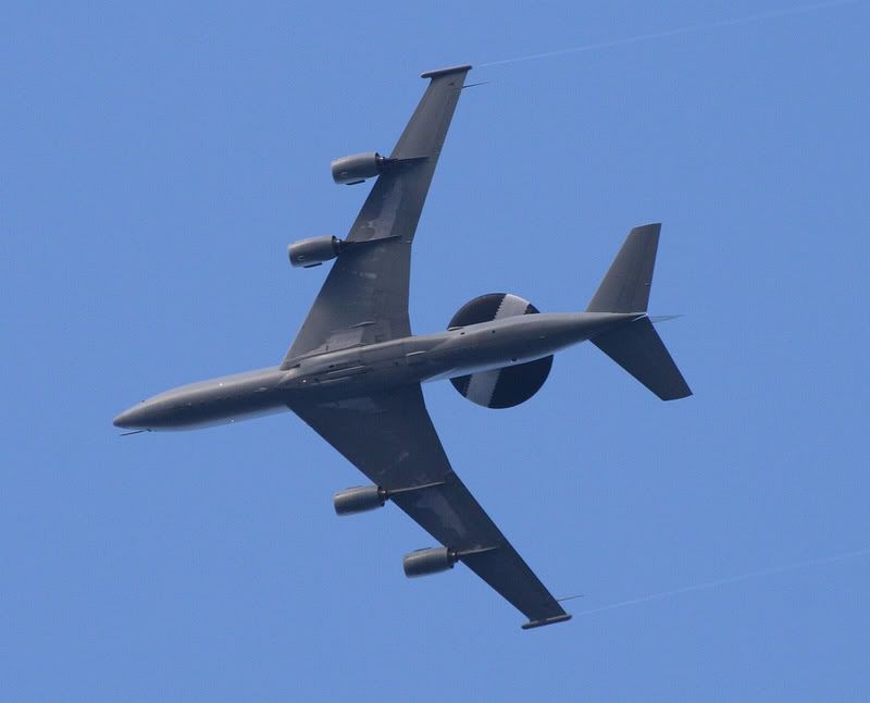 http://i131.photobucket.com/albums/p287/BoeingC17/ZH105.jpg