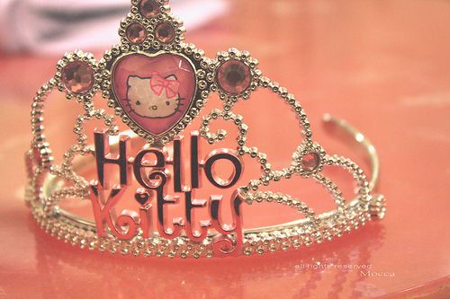 crown-cute-girly-hello-kitty-pink-Favim_