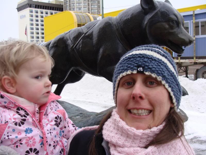 Mom, do you see that guy behind us?