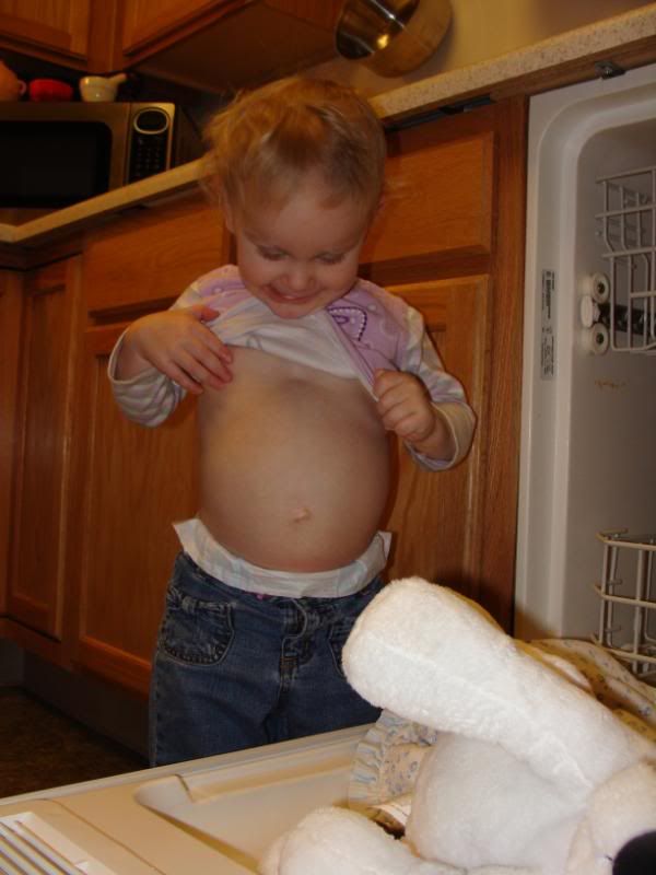 Autumn's belly picture