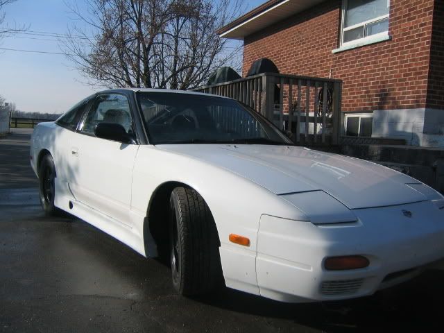 http://i131.photobucket.com/albums/p304/robattire/240sx/IMG_0673.jpg