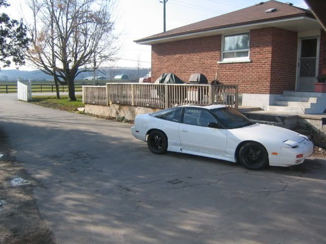 http://i131.photobucket.com/albums/p304/robattire/240sx/IMG_0690.jpg