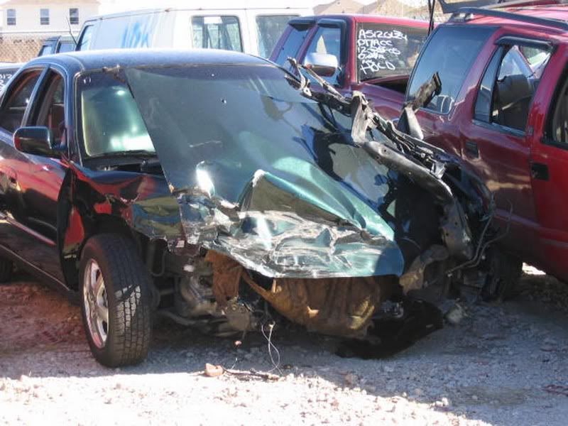 accident_front01_122605.jpg
