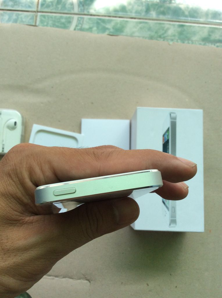 Iphone 5 trắng ZA 16GB + Note 1 fullbox quốc tế như mới và Sky A860 - 1