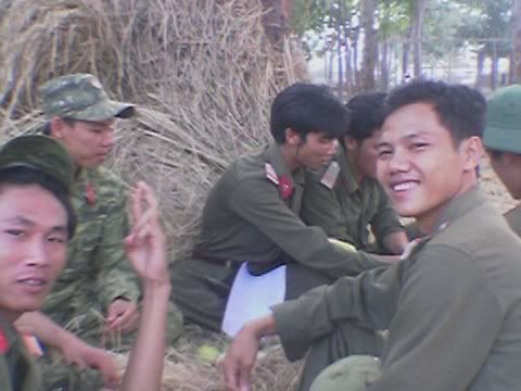 Chuyện bi hài đời quân ngũ.(hài cực kỳ)